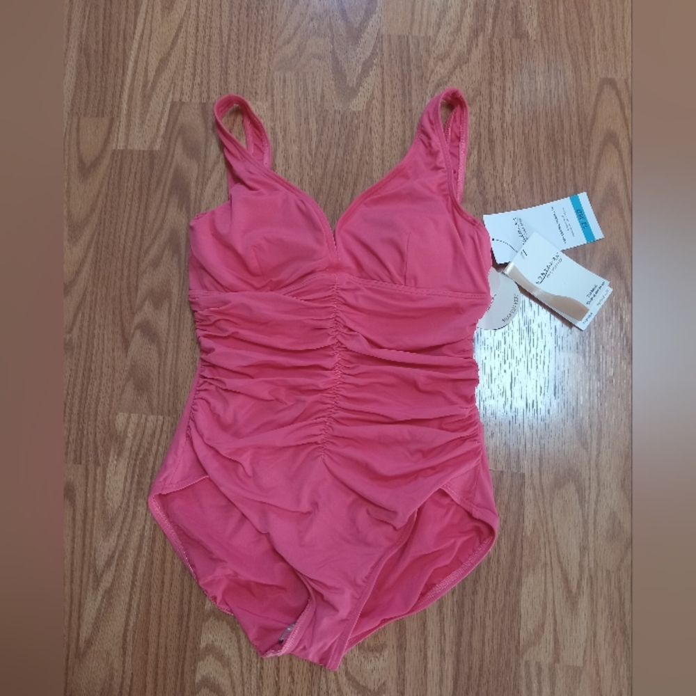 NWT Contours by Coco Reef Swimsuit size 12 36D Bra sized shaping swimwear